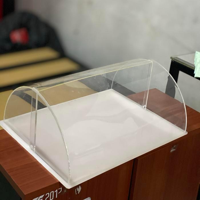 Acrylic Display Kue Aesthetic / Custom Etalase Display Kue - PACKING KAYU