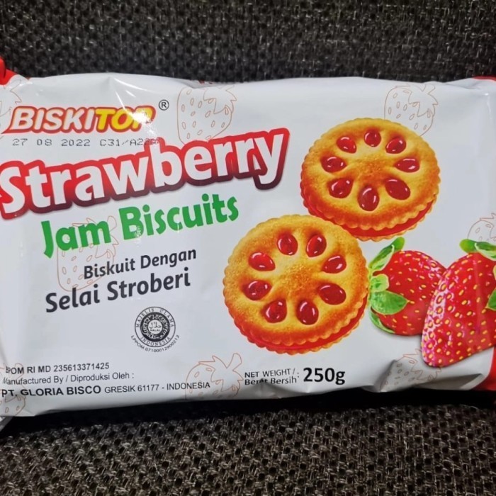 Biskitop Strawberry Biscuit/ Biscuit selai strawberry 250gr