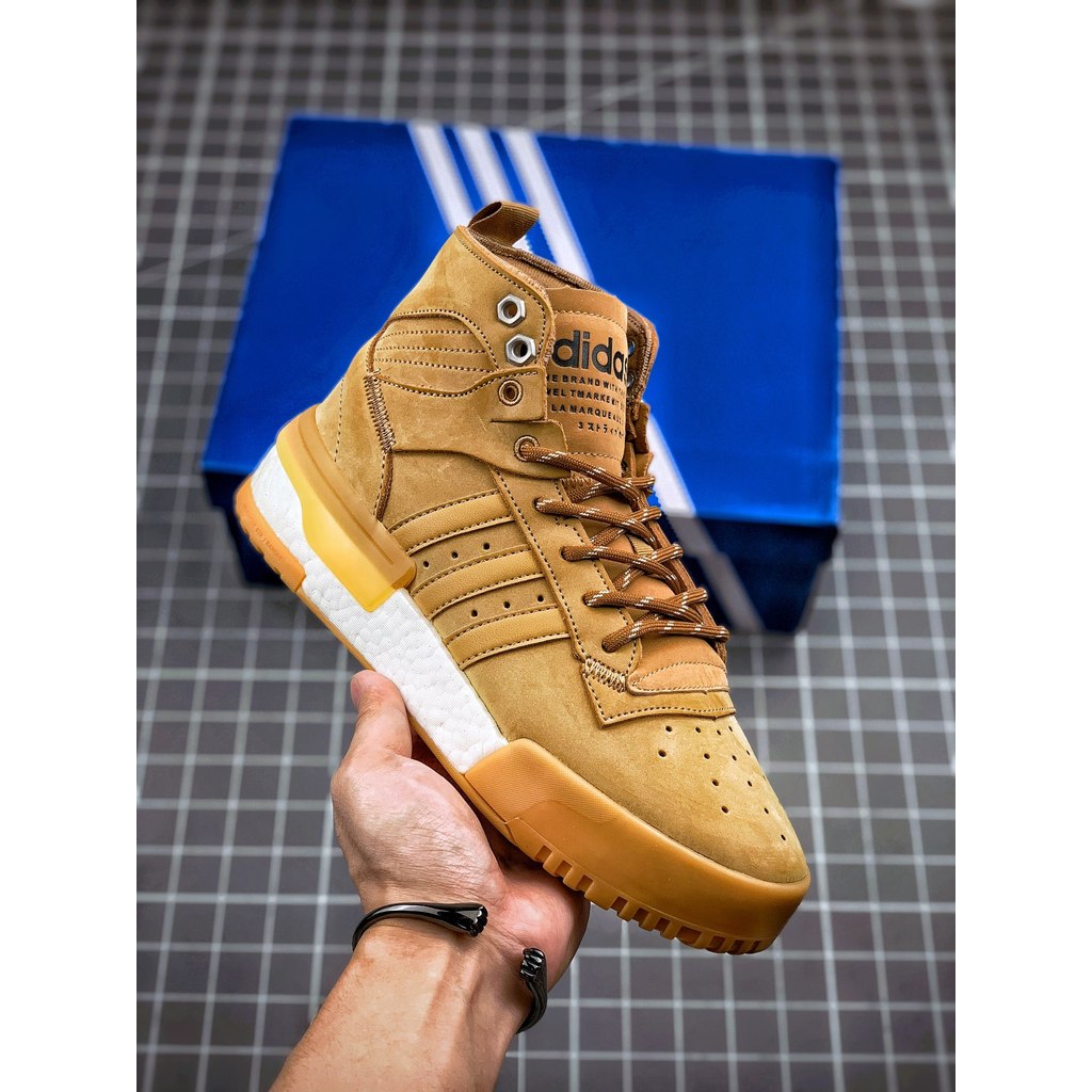 Rivalry RM CHI BOOST
Sapatu Lembaga Kulit Tinggi Pria dan Wanita