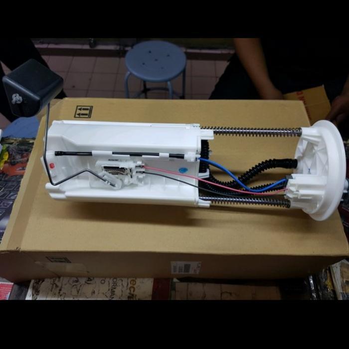 fuel pump assy komplit innova bensin / diesel TOP