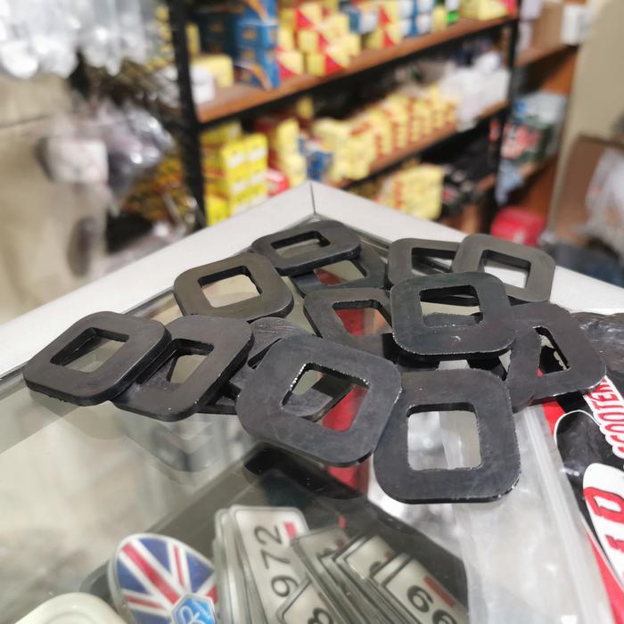 Karet dumper dek peredam pedal rem lantai SIP Vespa PTS PX PXE Excel