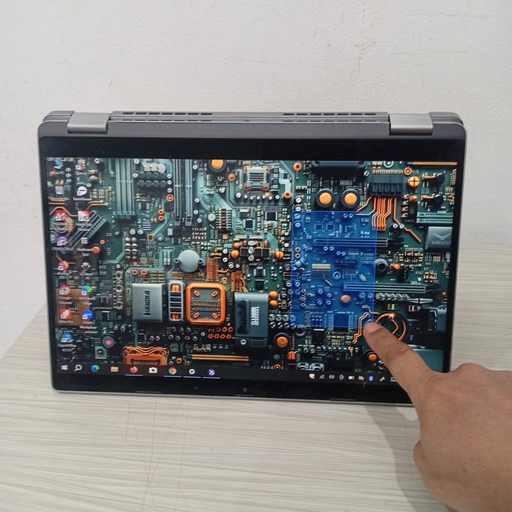 laptop  Dell 5320 flip 360 Touchscreen ram 8Gb ssd 256 CORE i5 Gen8