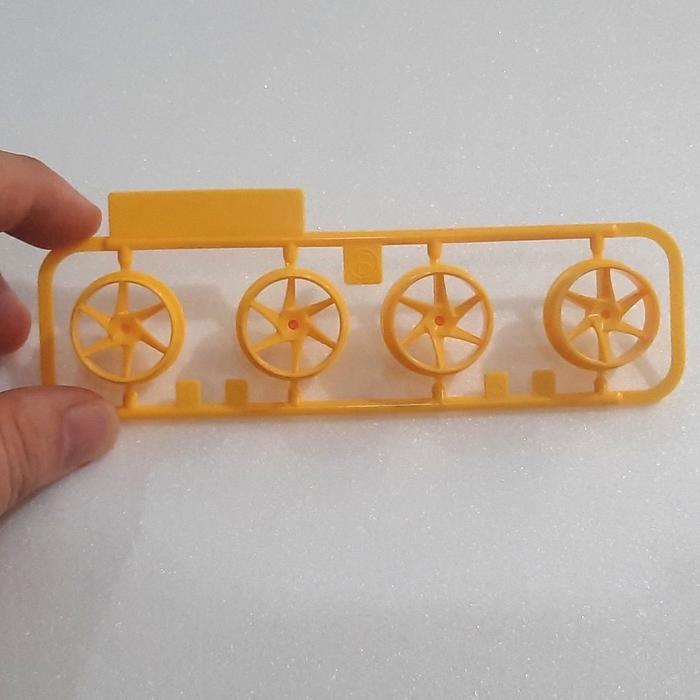 Velg 6 Spoke Velg Spiral Ukuran Medium Tamiya Original