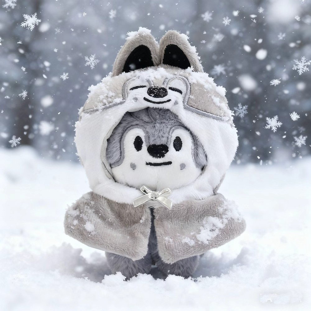SKZOO 10cm Plush Doll Keyain Stray ildren FM Field Weekly Cape Dress Doll Keyain Bag Pent ildren's T