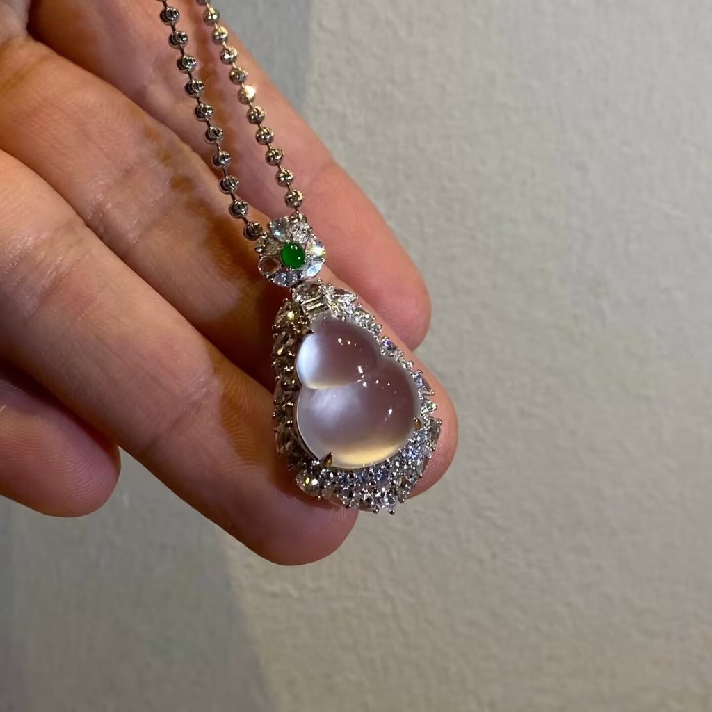 Liontin Labu Giok Es Liontin Giok Es Putih Asli Kelas A Burma Giok Kaca untuk Wanita Emas 18k