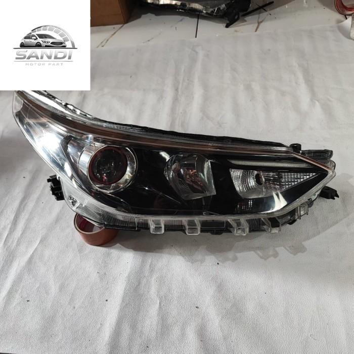Headlamp lampu depan Kanan Original mobil Toyota Yaris 2018 2019 2020