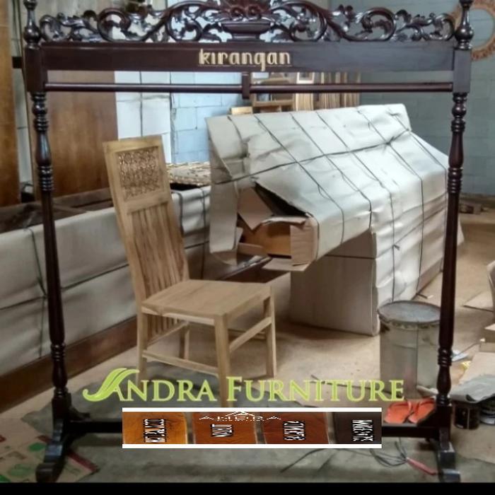 gawangan baju ukir tiang bulat