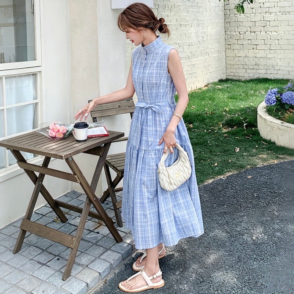 Dress Wanita Korea Biru Putih Kotak-kotak Kerah Tinggi Tanpa Lengan untuk Kerja M729