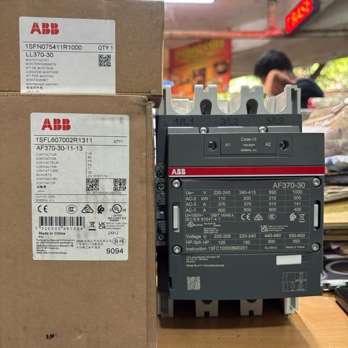 KONTAKTOR / CONTACTOR ABB AF370-30-11-13 1SFL607002R1311