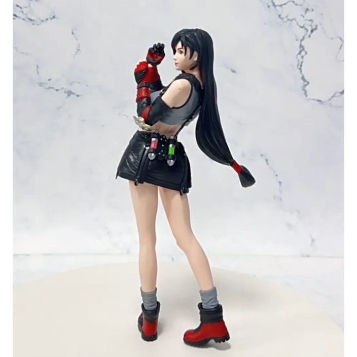 20cm Tifa Lockhart Aerith Statue Action Figure Model Toys