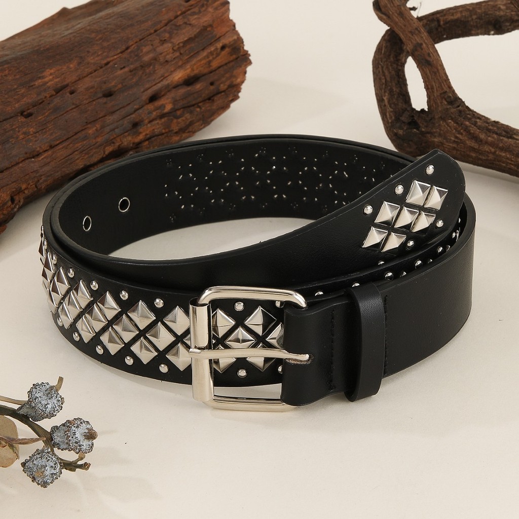 Jeans Fashion Rivet Seksi dengan Sabuk Rivet