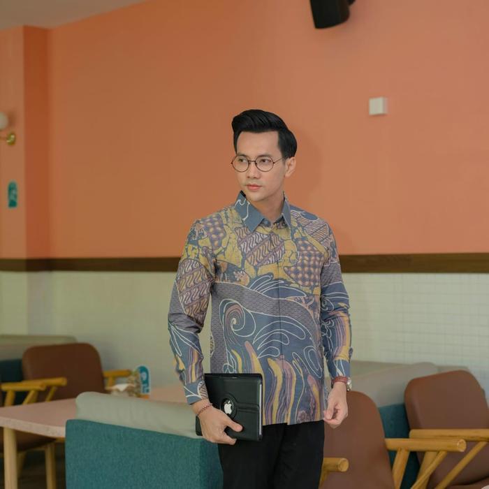 kemeja batik pria premium reguler fit salm abstrax KiyyAra ARSHAKA