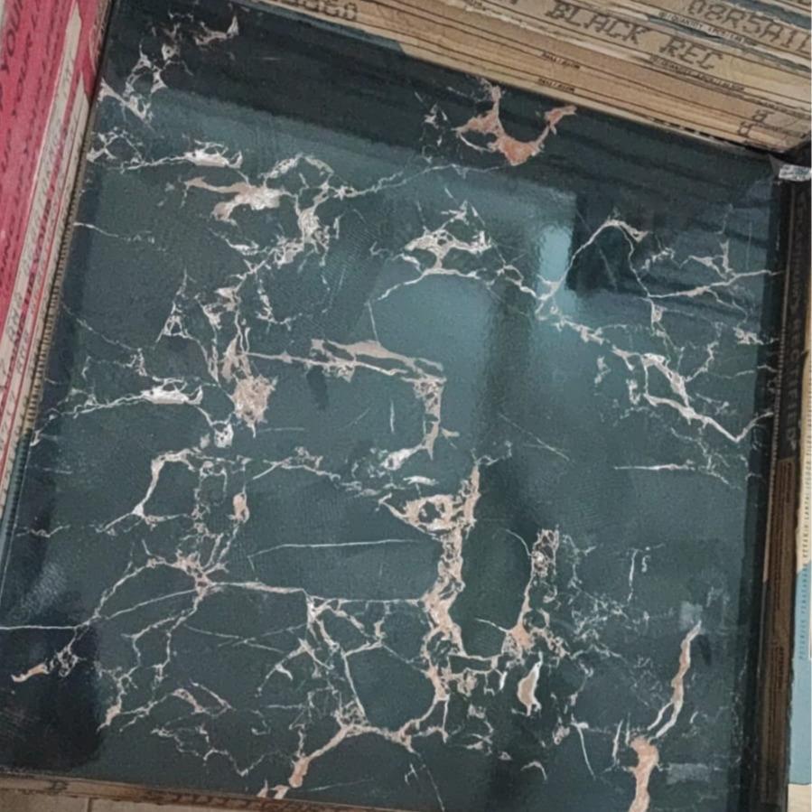 STUTTGART 60X60 KW2 GRANIT HITAM MOTIF