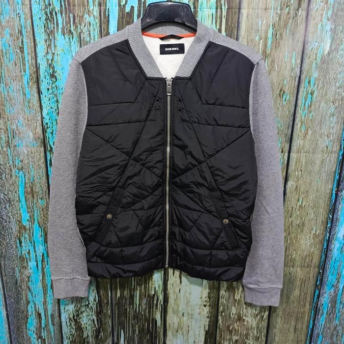 Jaket kasual DIESEL Size L warna kombinasi keren bagus mulus kasualan pria dan wanita