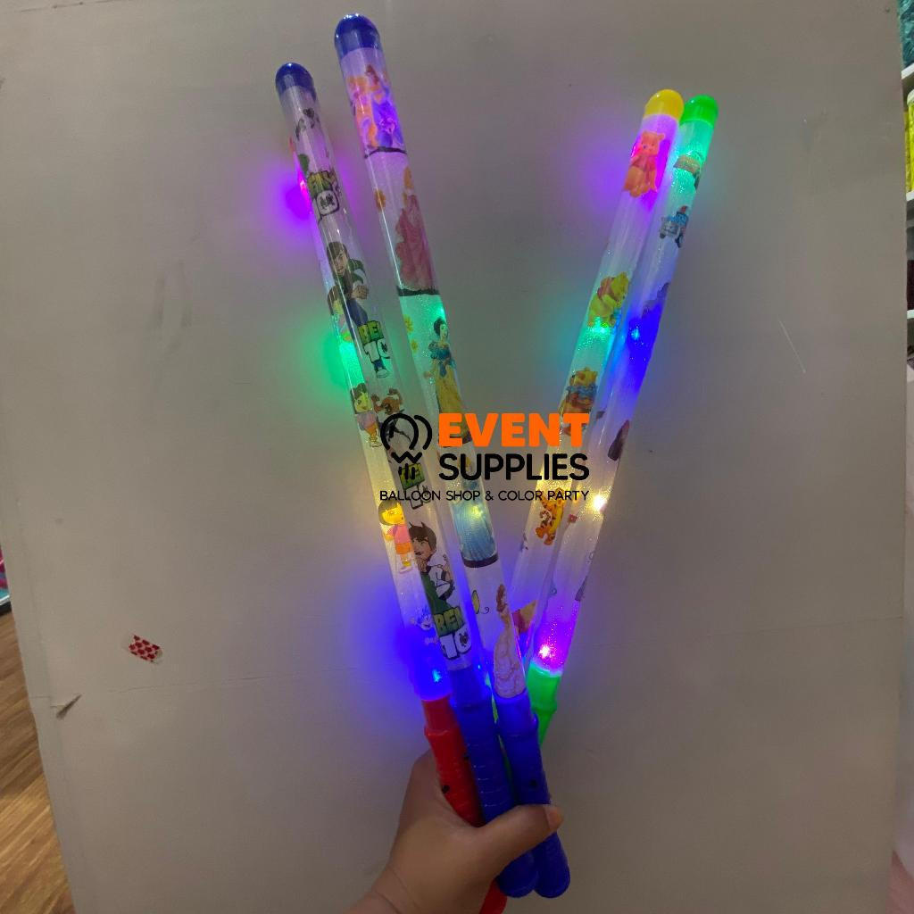 Tongkat Lampu LED Panjang RGB – Glow Stick LED Kedap Kedip Mainan Anak