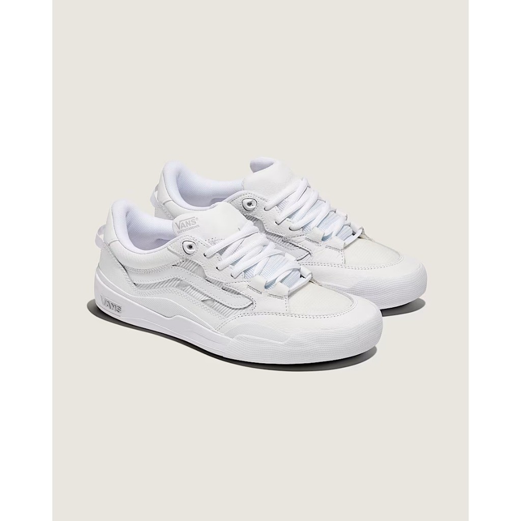 Sepatu Sneakers VANS OLD SKOOL WAYVEE PRO SKATE TRUE WHITE 100% Original FREE PAPER BAG VANS & FREE 