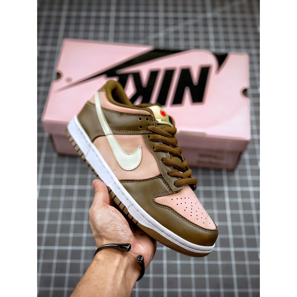 Stussy x  SB Dunk Low Pro"Cherry" 
Stussy x Pink Cherry 25th Anniversary