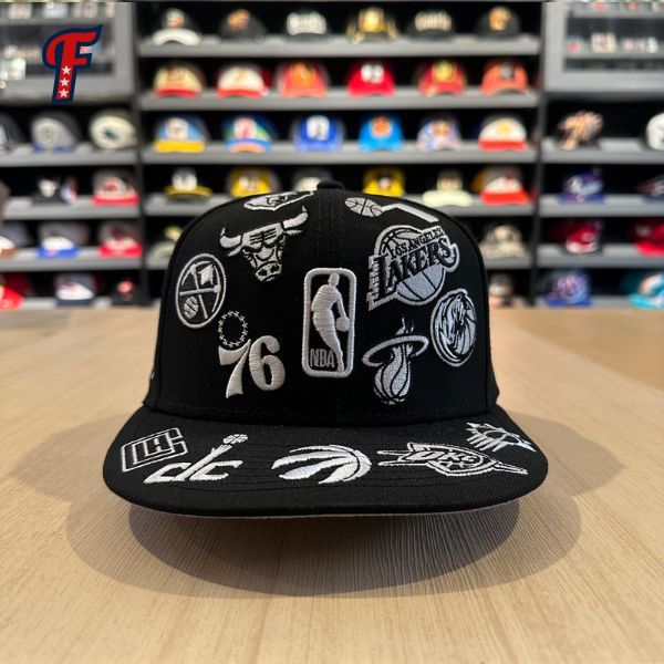Topi New Era NBA All Over Logo Black 9FIFTY Snapback Hat Original