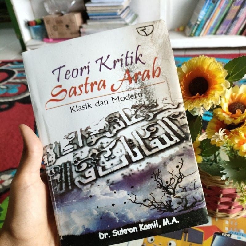 teori kritik sastra arab