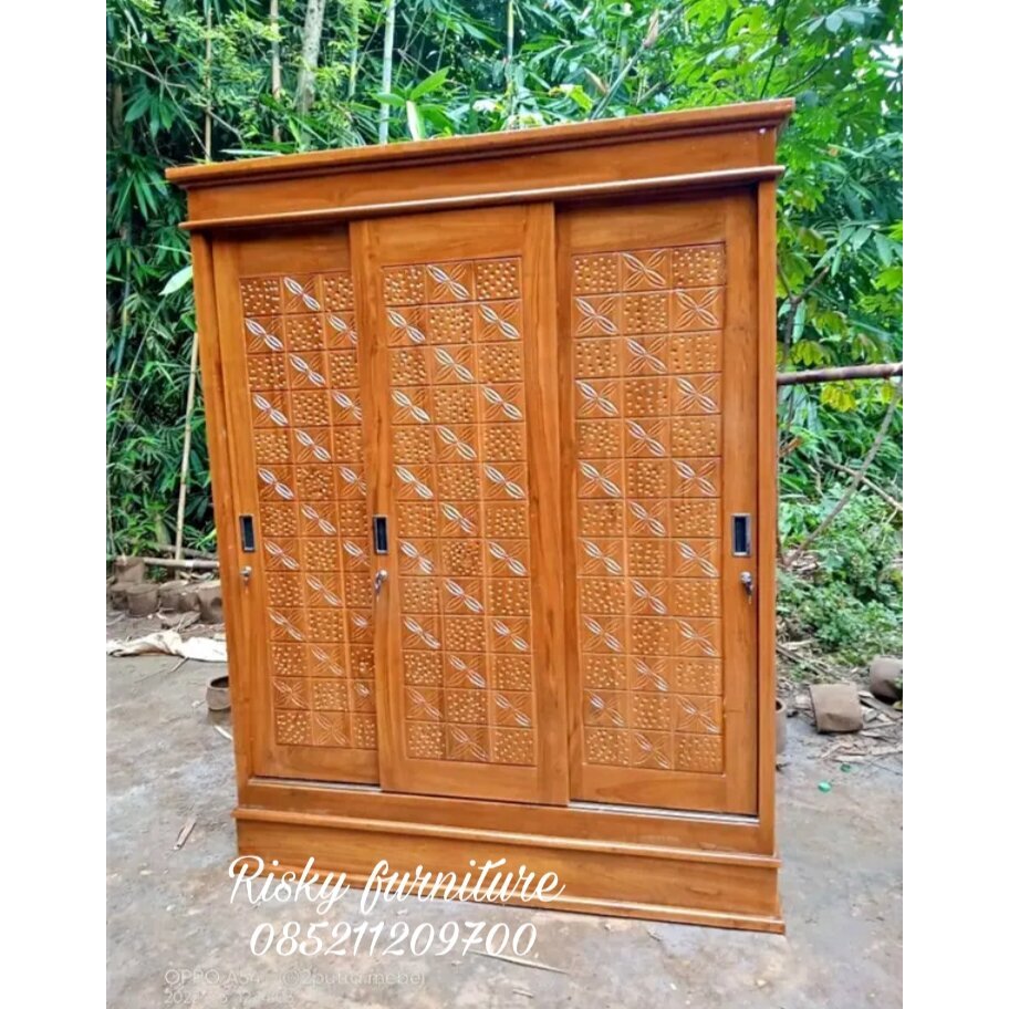 lemari kayu jati minimalis 3 pintu