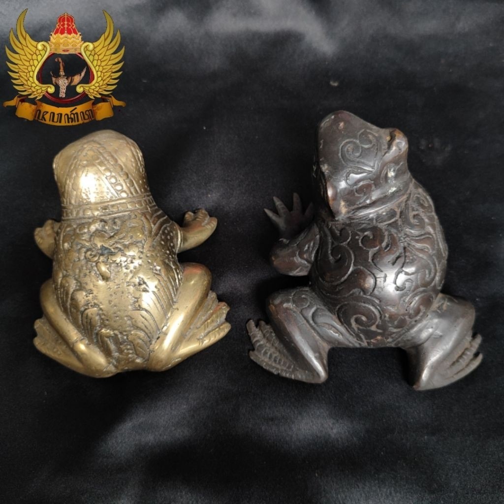 Sepaket Patung Kodok Katak Bahan Kuningan Ukir Batik