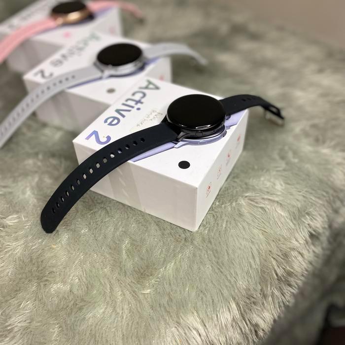 galaxy active 2 smartwatch samsung - Hitam (ori box)