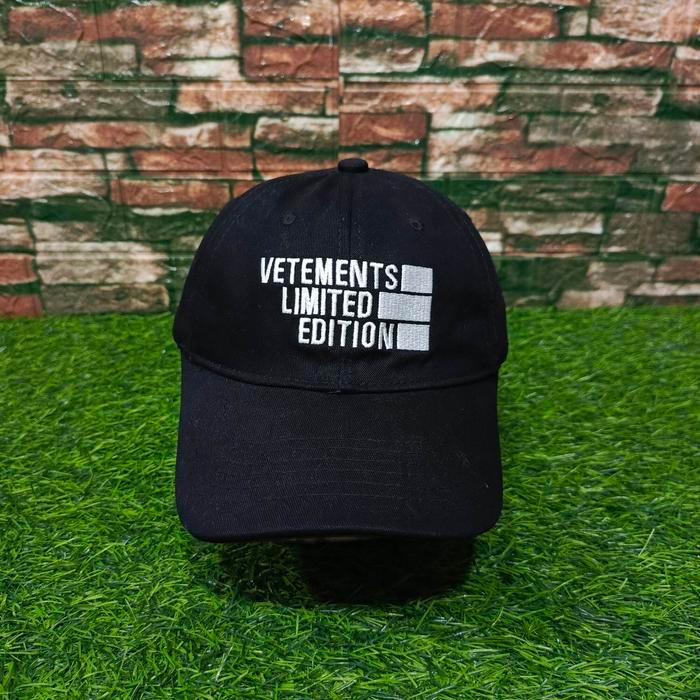 Topi VETEMENTS limited edition Baseball cap Hitam pekat Tulisan birdir casual pria bagus branded