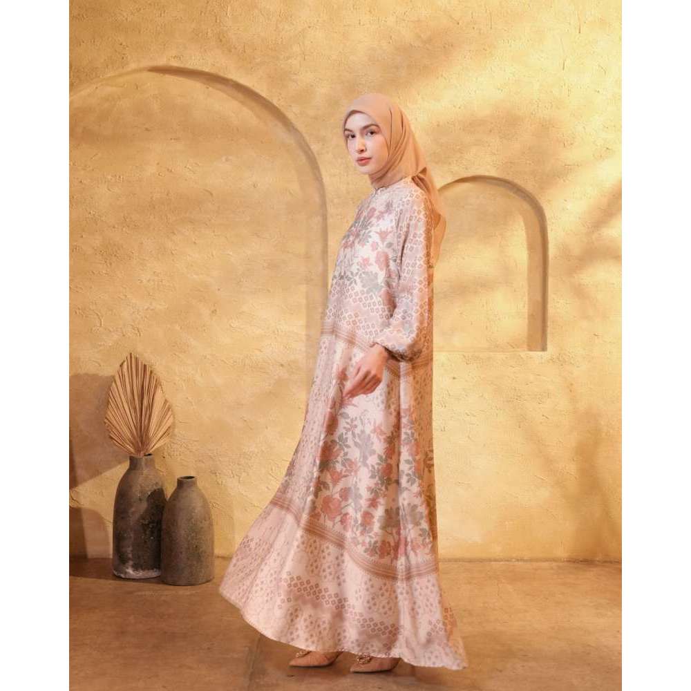 Heaven Lights Alani Dress - Apricot