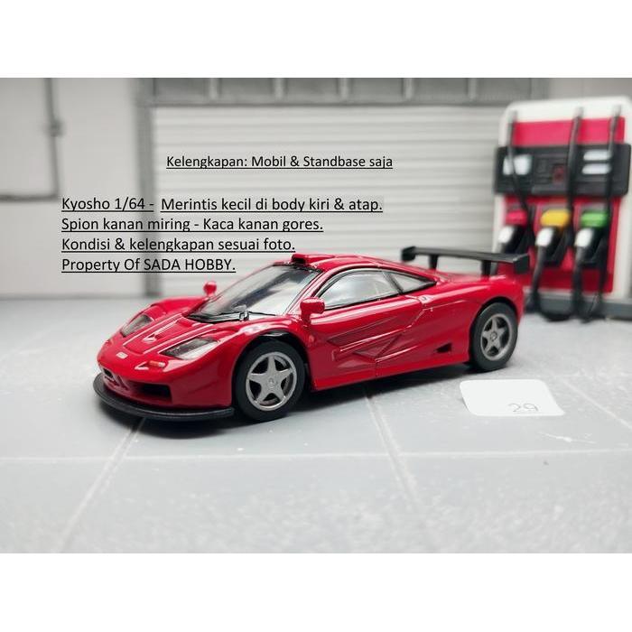 Skala 1/64 McLaren F1 GTR Red Unit & Standbase Kyosho