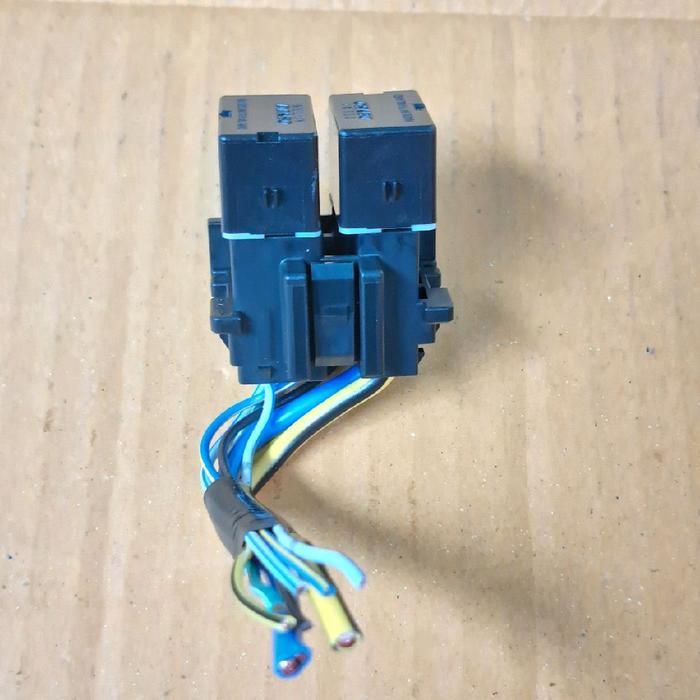 SOKET RELAY KAKI 4 ASLI SUZUKI DARI KABEL BODY SET INCLUDE 2PC RELAY BERMUTU