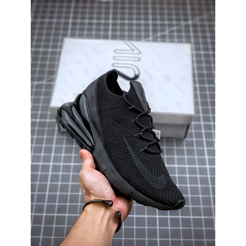 Satu-satunya dasar nitrogen
AirMax 270 Flyknit