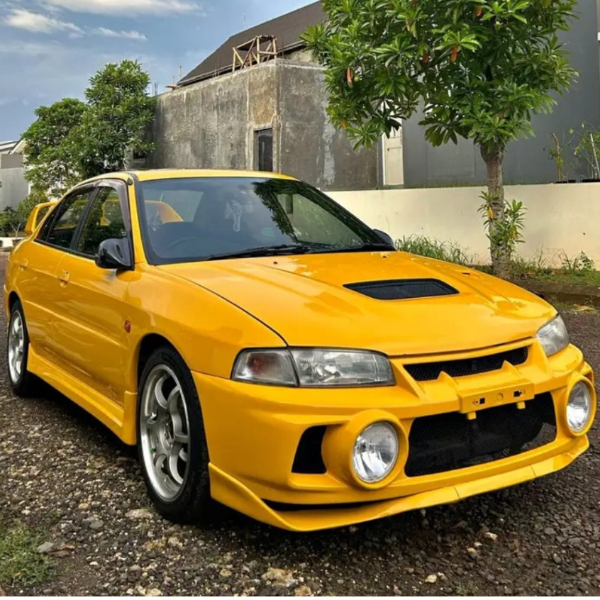 Bodykit Modifikasi Mobil Mitsubishi Lancer EVO 4 / CK 4