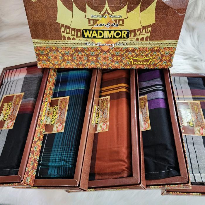 sarung wadimor motif padang