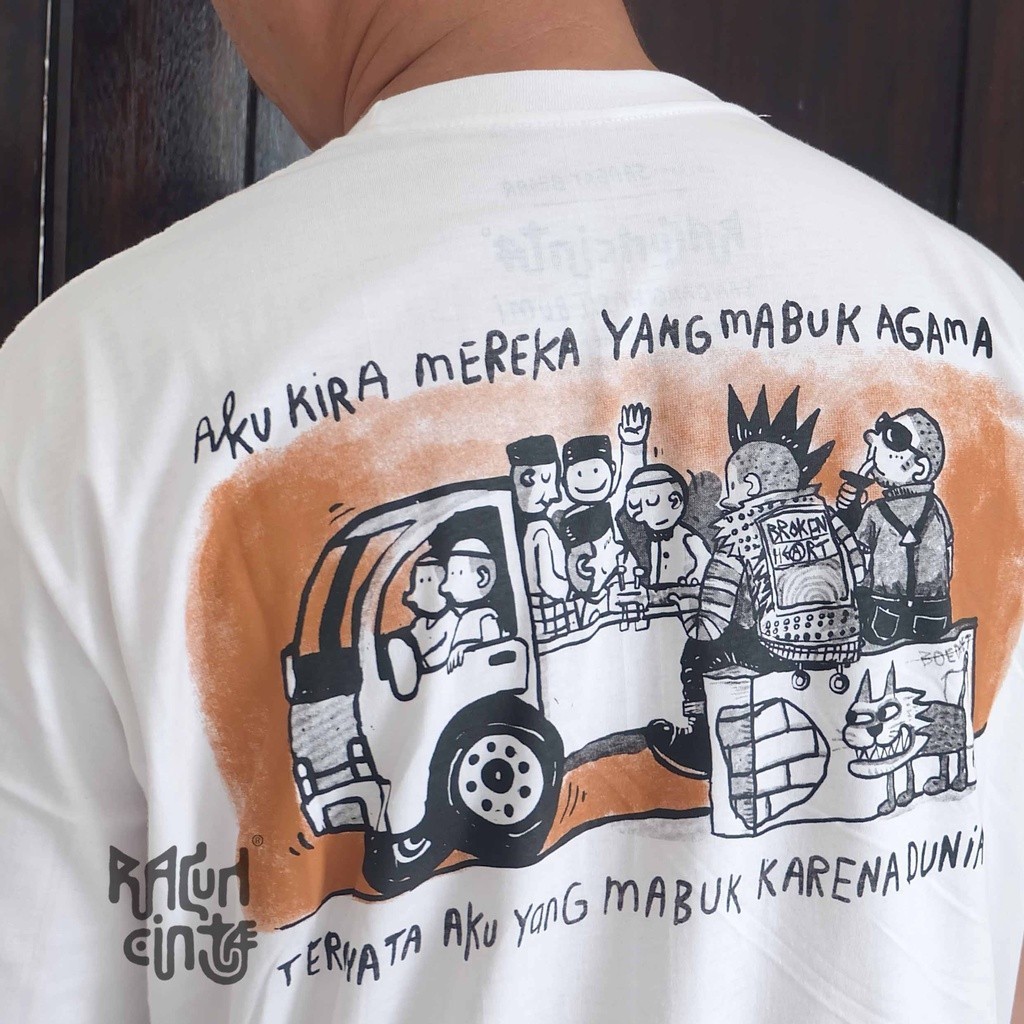racun cinta - Baju Kaos Pria Lengan Pendek Beragam Cowok Cewek