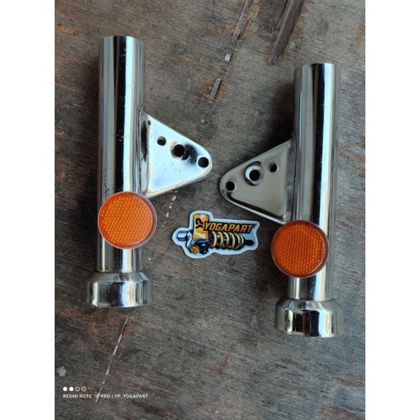 Kupingan Pangkon Lampu Depan Honda K5 CB100 CB125-Pangkon Kupingan Lampu CB K5