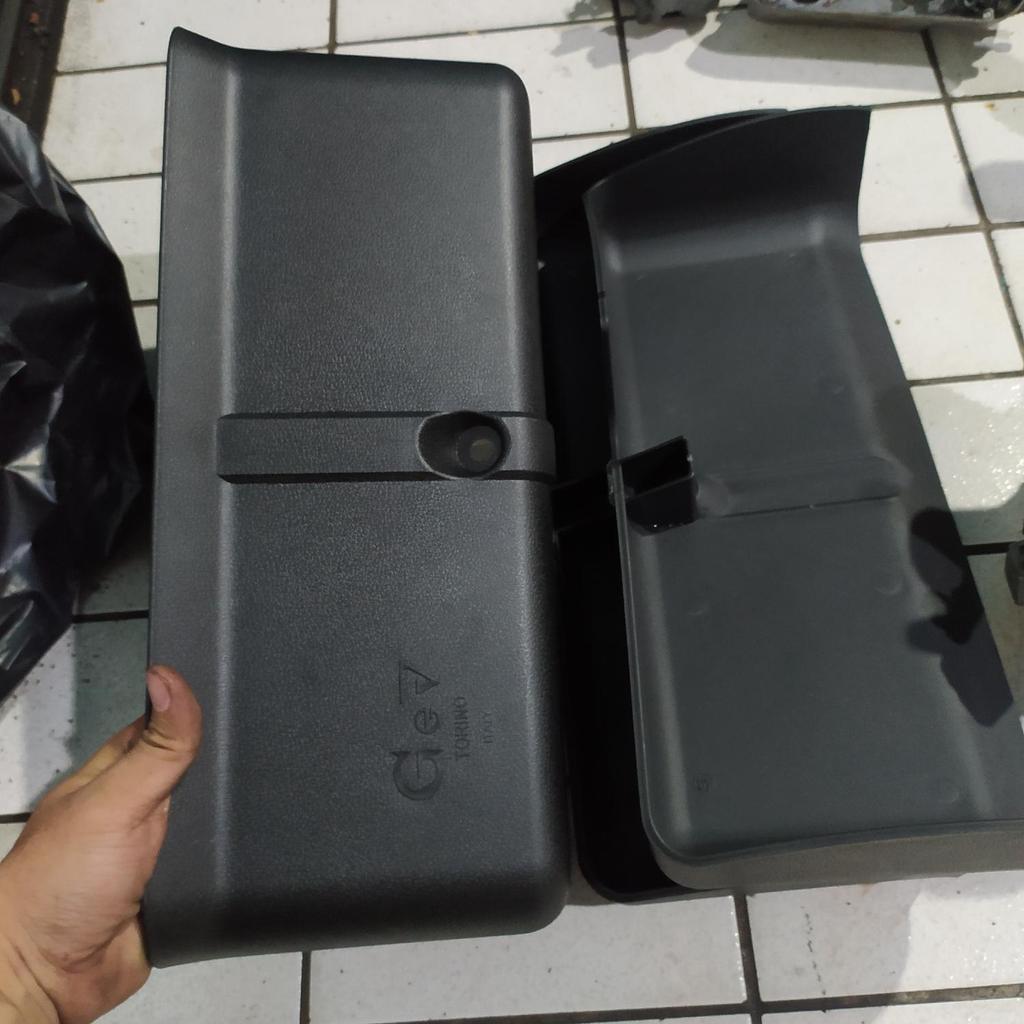 glove box vespa smallframe PTS special baru gev torino