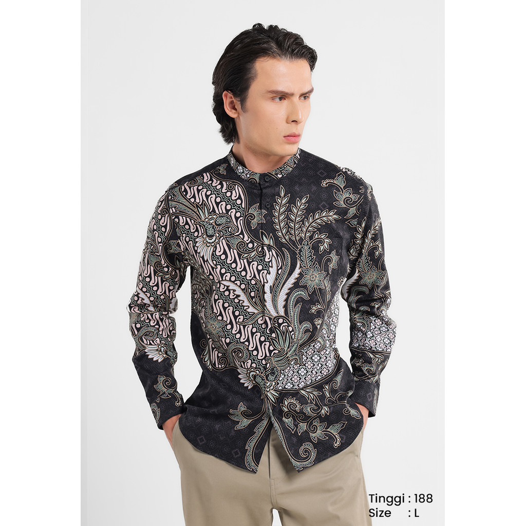 MANZONE X Adipati Dolken - Kemeja Koko Shanghai Batik Lengan Panjang Wardhana Slim Fit - Black