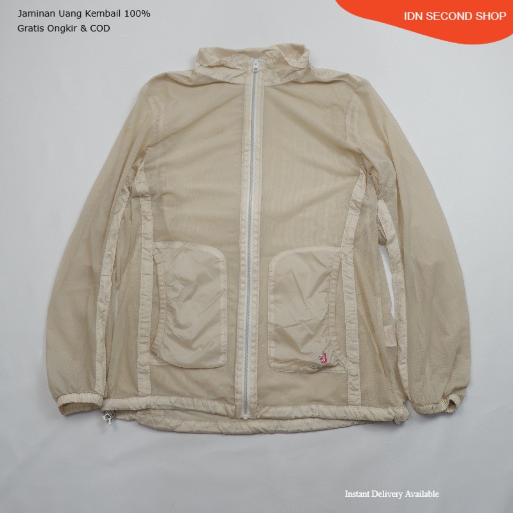 DEUTER Lightweight Sheer Windbreaker / Training Jacket - Beige/Cream - Preloved