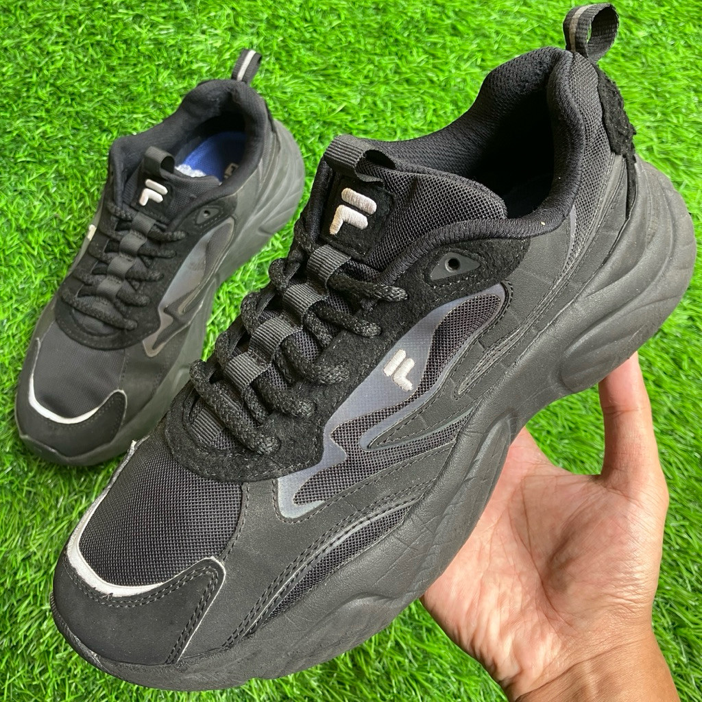 FILA Black Grey Low Cut sneakers shoes ukuran 42