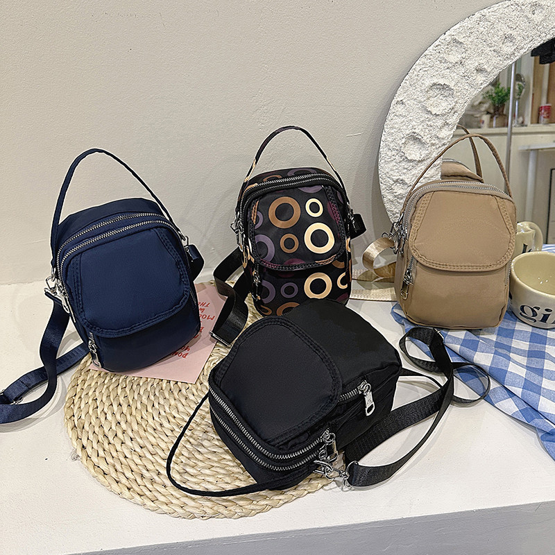 IN - Tas Selempang Wanita Fashion Bahan Parasut