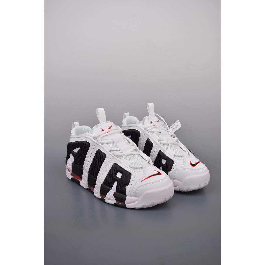 A1R More Uptempo Versi tertinggi dari sepatu olahraga klasik Pippen yang nyaman dan tahan aus dengan