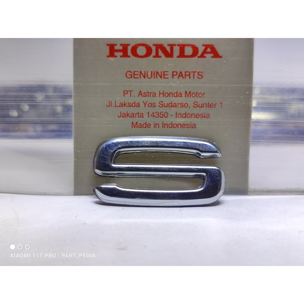 Emblem Scoopy 2021 - 2022 3D satuan ( huruf S ) Silver Original Honda kode part 86836-K2F-N10ZB