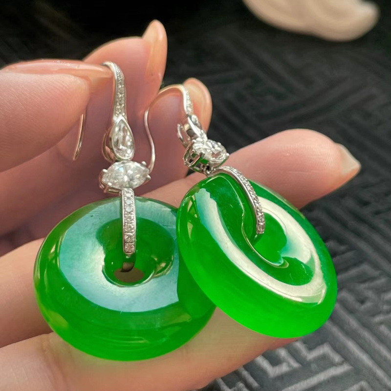 Liontin giok asli Burma kualitas A, anting-anting gesper perdamaian berwarna hijau cerah bening sepe