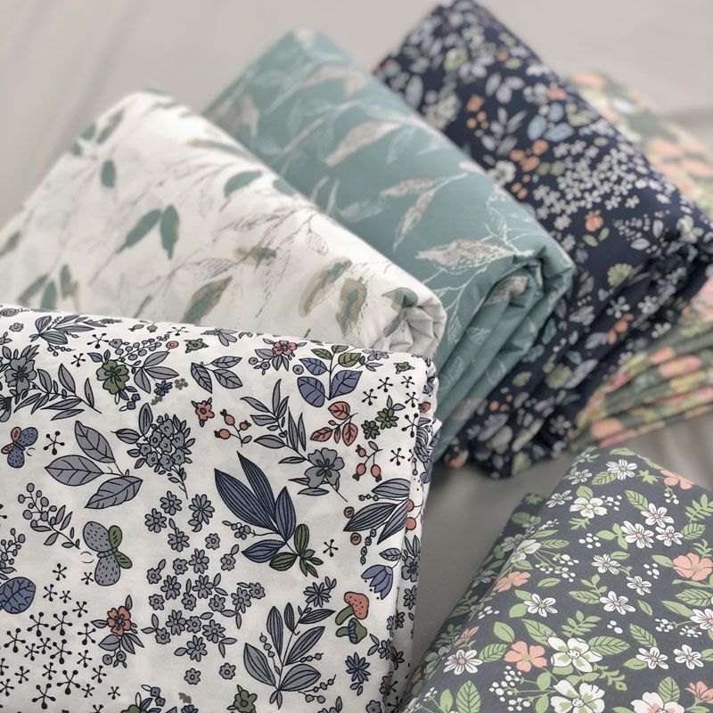 Set sprei motif bunga twill lembut (dua potong)