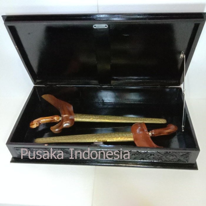 Kotak Kayu Tempat Menyimpan Pusaka Keris Dijamin Termusah seindonesia PI655