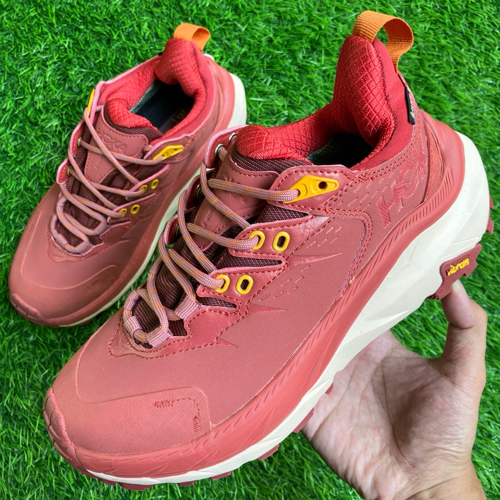 HOKA Kaha 2 Low Goretex Vibram Red Trail running shoes