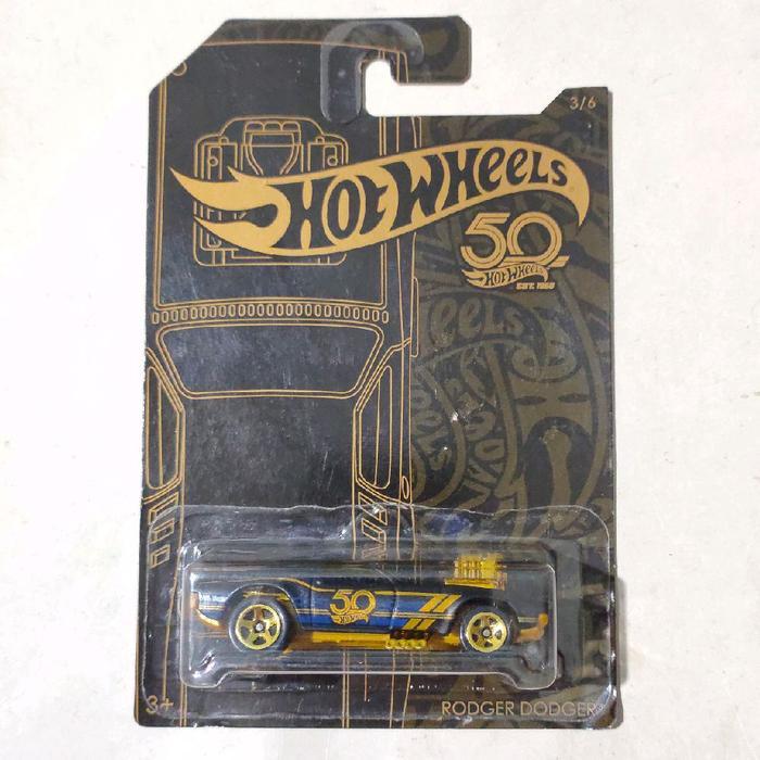 Mainan Hot Wheels Rodger Dodger black gold 2018 50th Anniversary Editions hitam emas