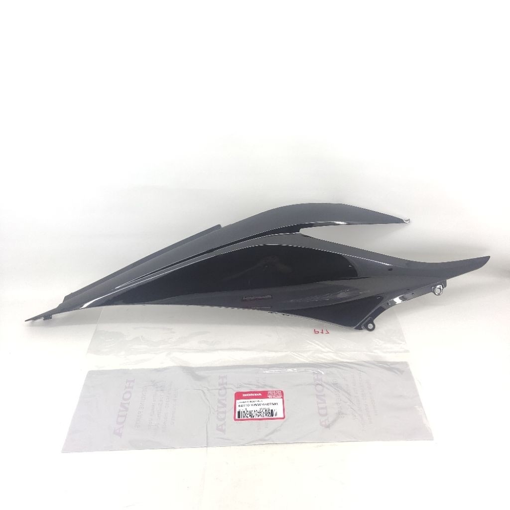 Cover Tutup Body Body Belakang Kanan Hitam Honda Revo Fit - Revo Absolute - Revo 110 New ( 2010 - 20