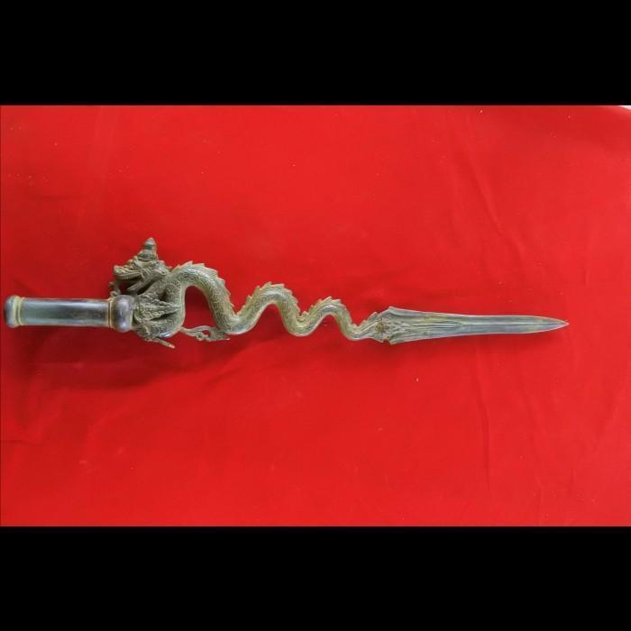 Pusaka pataka naga wilwatikta majapahit perunggu antikan BM