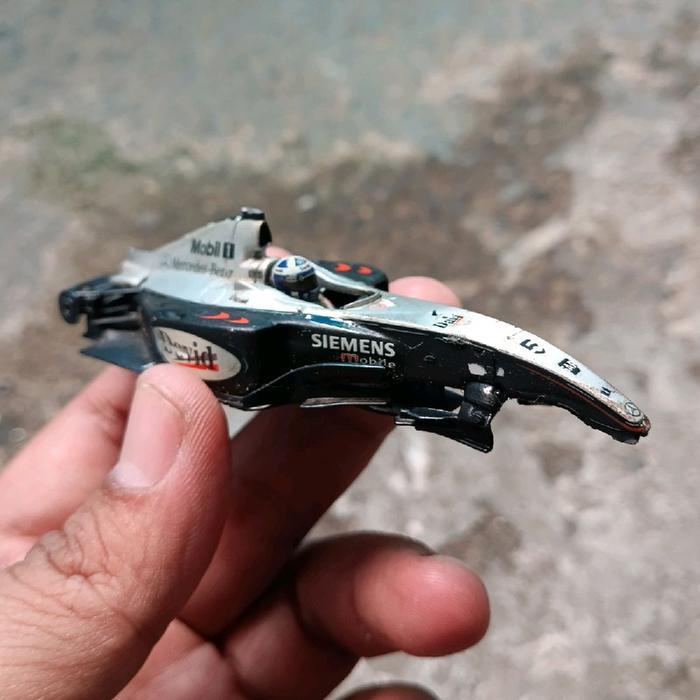 diecast bahan custom minichamps F1 david coulthard mclaren mercedes mp4-18 skala 43 minichamps loose